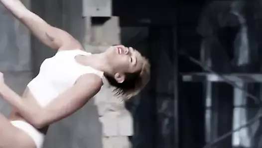Miley cyrus - video musical porno de wreckingball