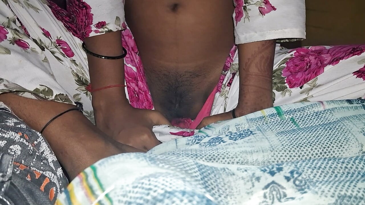 kaamuk yuva bhaabhi  na apne davar ka gahre land lya