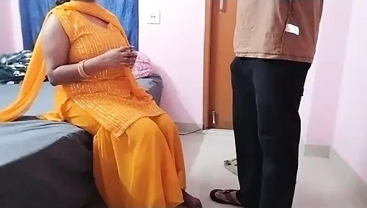 Sali'm Haldi töreni için giyindi ama yarın sınavları var. Jija'sıyla kafası karışık ve yalnız.