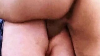 Mãe madura sendo fodida no cu. som de sexo real.
