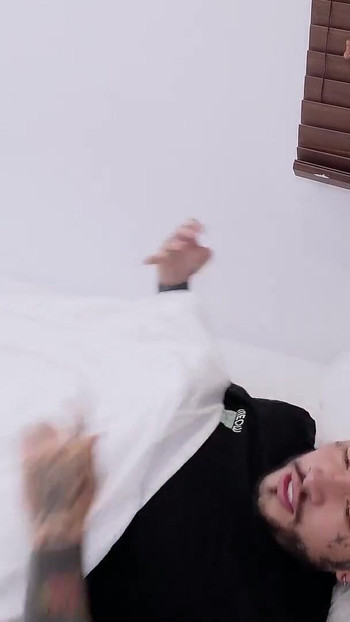 Bini bertanya kepada saya: Sayang, Saya mahu awak mengongkek pelacur jiran kami | Klip 2