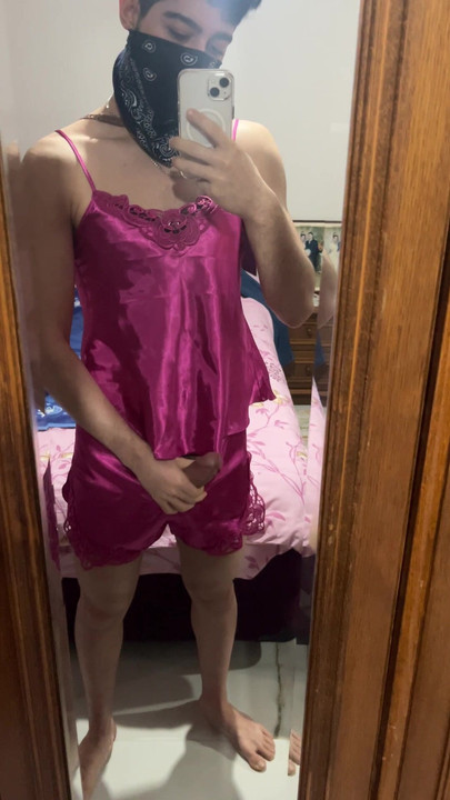 Femboy Introduces Her Nightgown