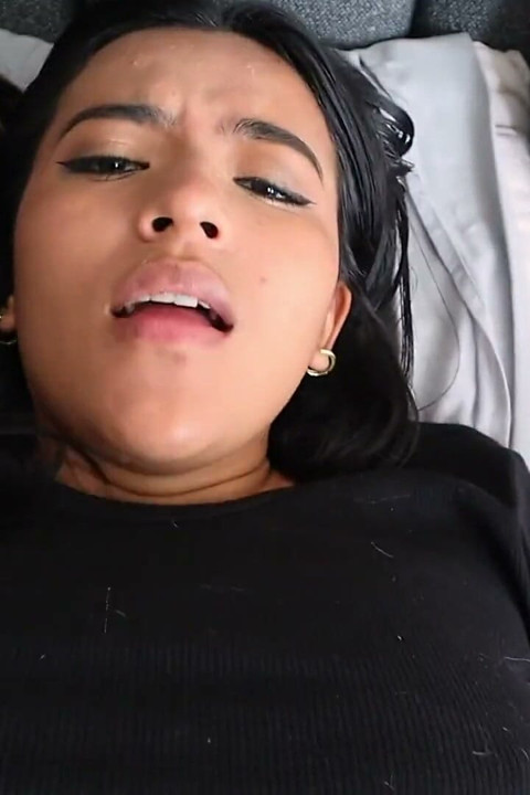 My Stepsister Comes to Visit and Eats Some of My Cock