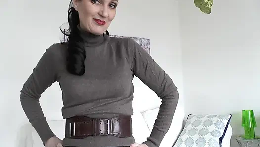 Gürtelarmung im Wohnzimmer, Teil 2, lady Victoria Valente