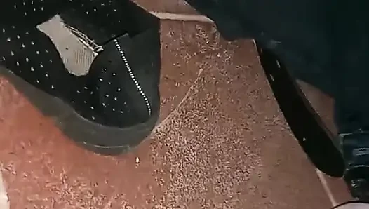 Arkadaşımın kız arkadaşı benden çabucak vajinasına boşalmamı istiyor