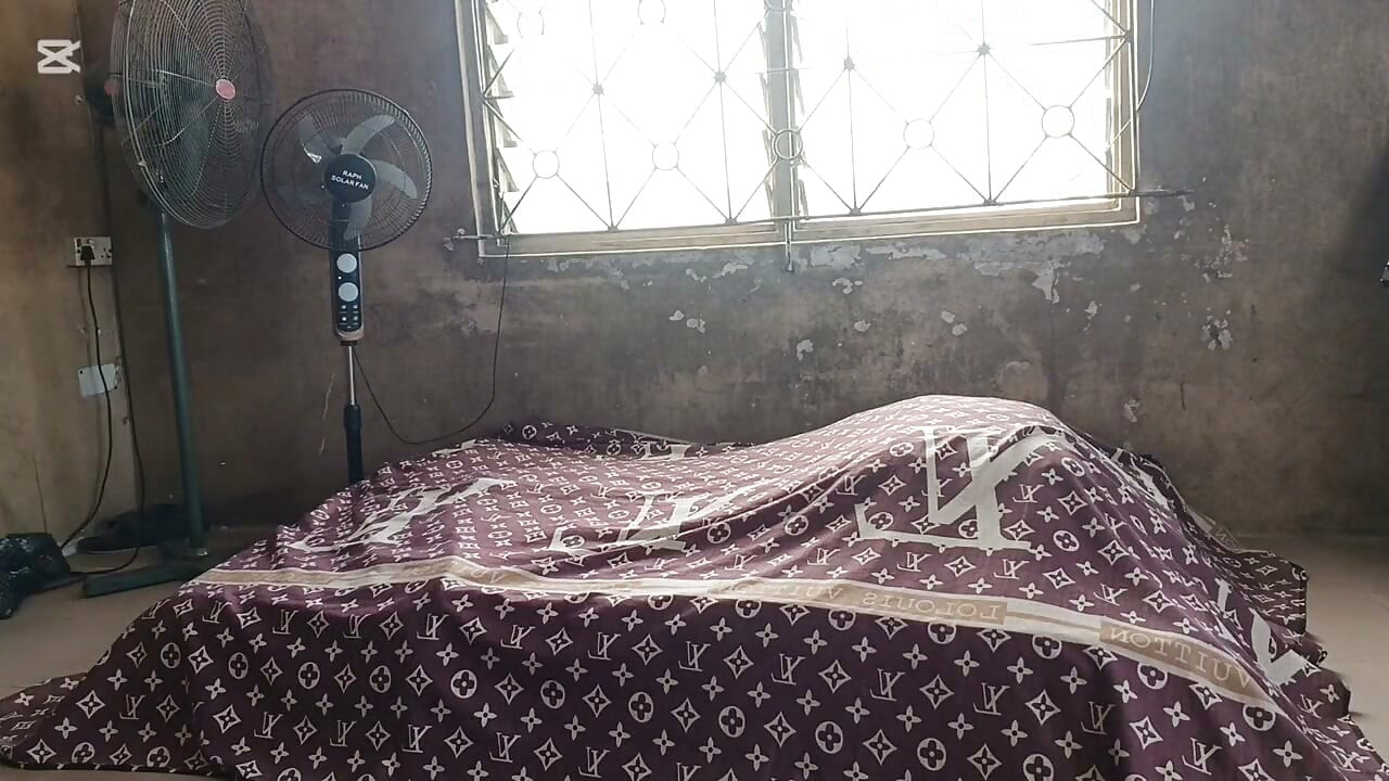 Excitată luna cu o negresă neagră din Africa, Westside Banging