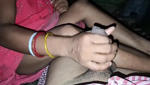Ateşli Hintli evli kadını sikiyor