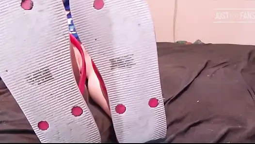 Dirty Flip Flop Dangle