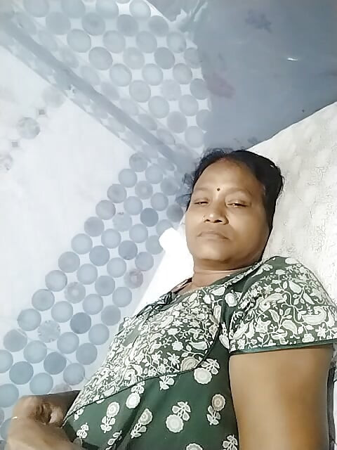 Desi anuty hot videos