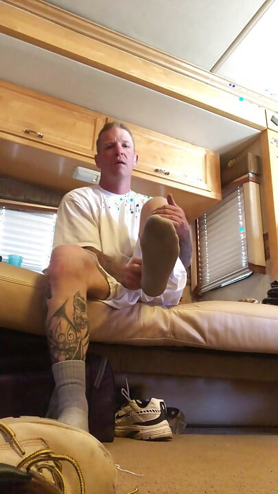 Criminaldick is free from maximum security California prison finally and wants his bw thing worshipped