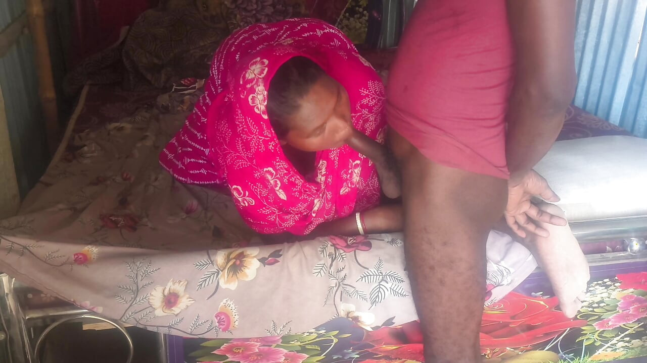 Desi hot bhabhi ko doggy style mein chudai ki