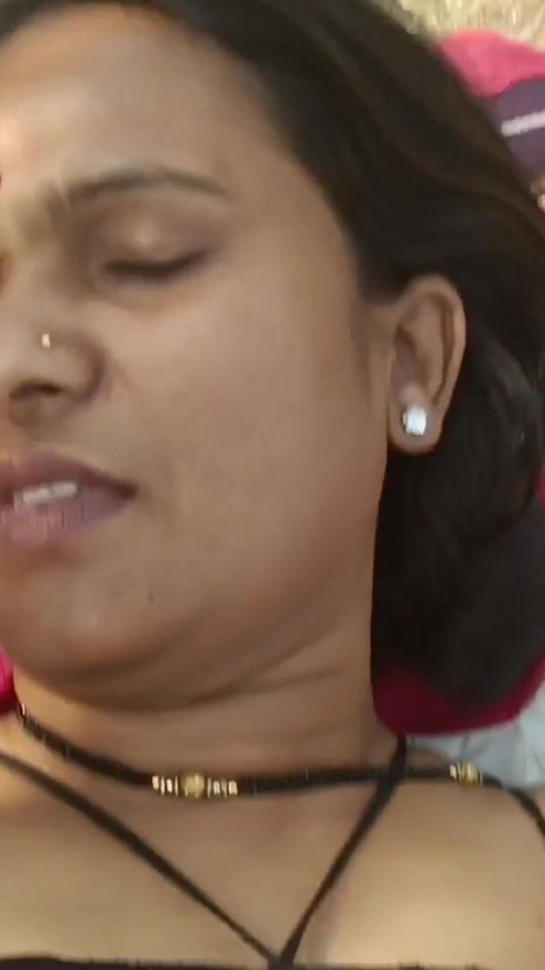 Sexy girlfriend and village boyfriend enjoying romantic sex | Clip 1