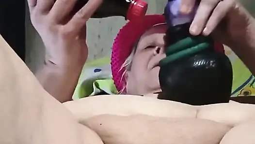 Memek sange cewek ini dientot habis-habisan sama kontol besar sampai matanya menganga lebar