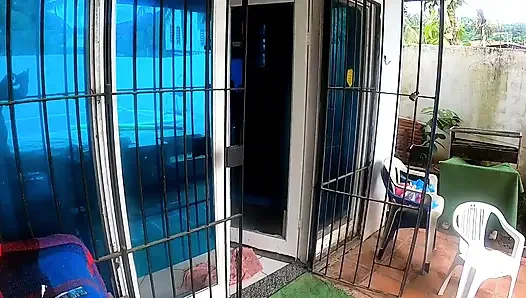 Saya memiliki terangsang yang tak terkendali untuk saudara ipar saya