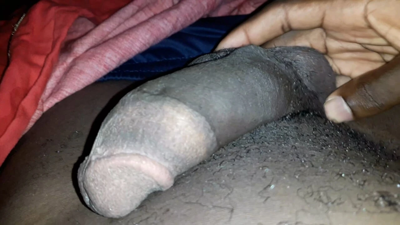 I carved my cock with so much horniness thinking about the hottie