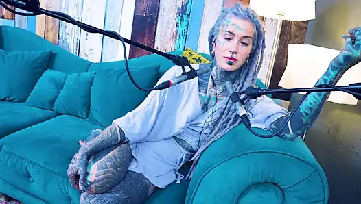 Ich spreche über S - Shame - ASMR podcast SFW spricht goth dünnes mädchen dreadlocks tattoo-modell inked mädchen