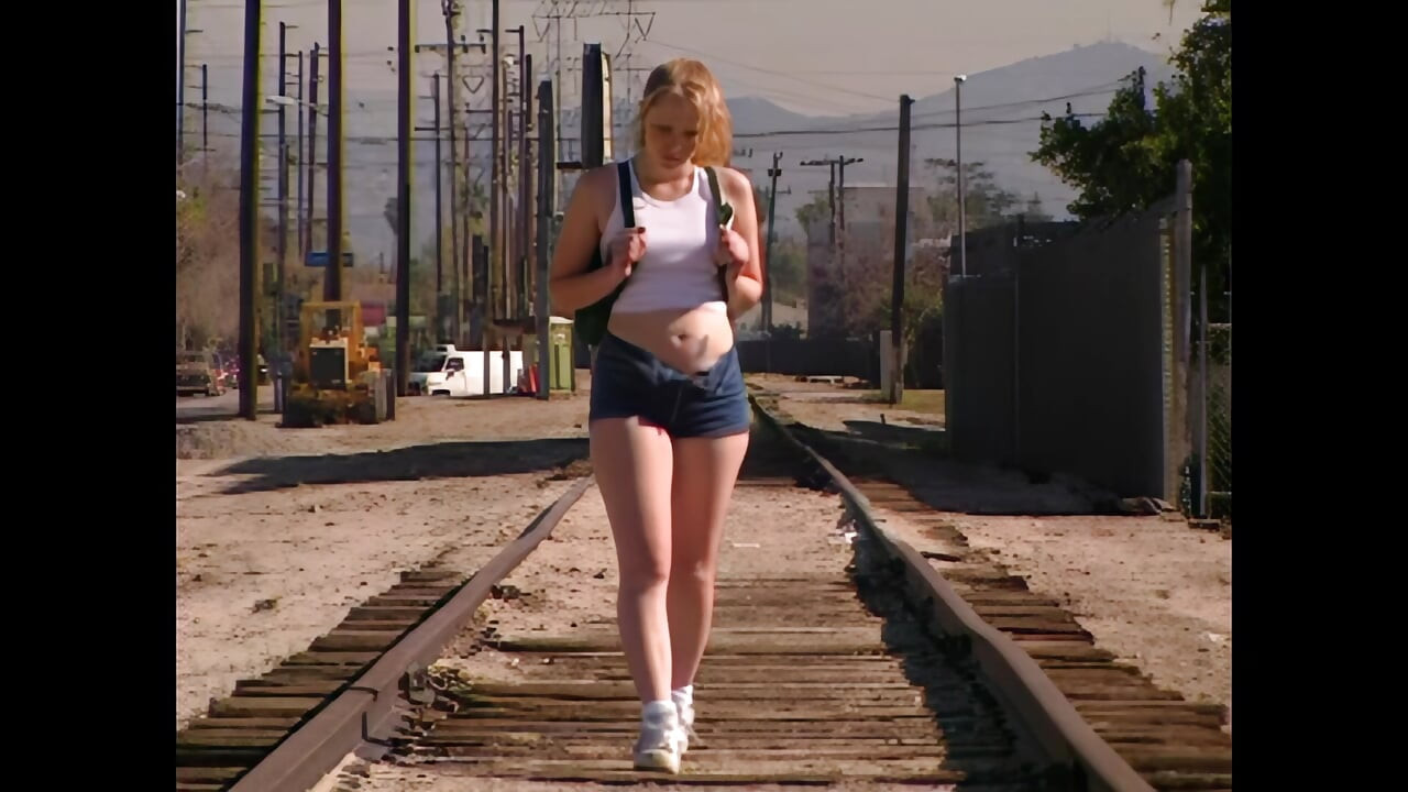 Kitty Marie: Une Jeune Salope Impatiente De Se Faire Baiser Dans Sa Douce Chatte