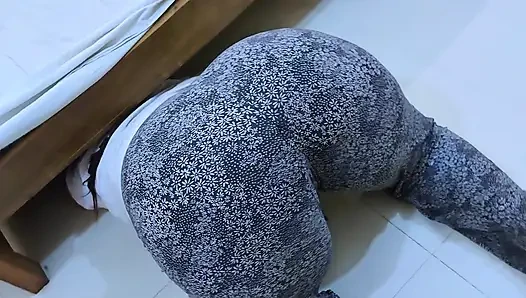 She Stuck Under Bed Because Her Ass Is Too Big Now She Want Anal Fuck From Video Viewers