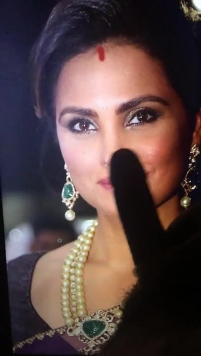 Lara dutta sexy face cum tribute