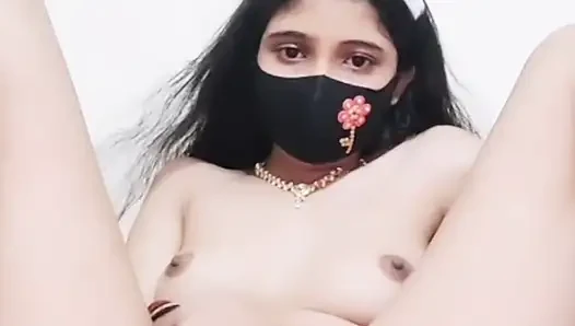 Gadis kampus fingering memeknya di kamar mandi!