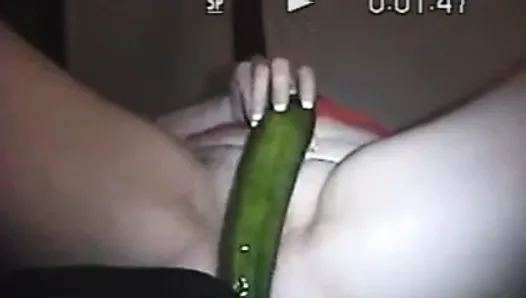 Un concombre se masturbe