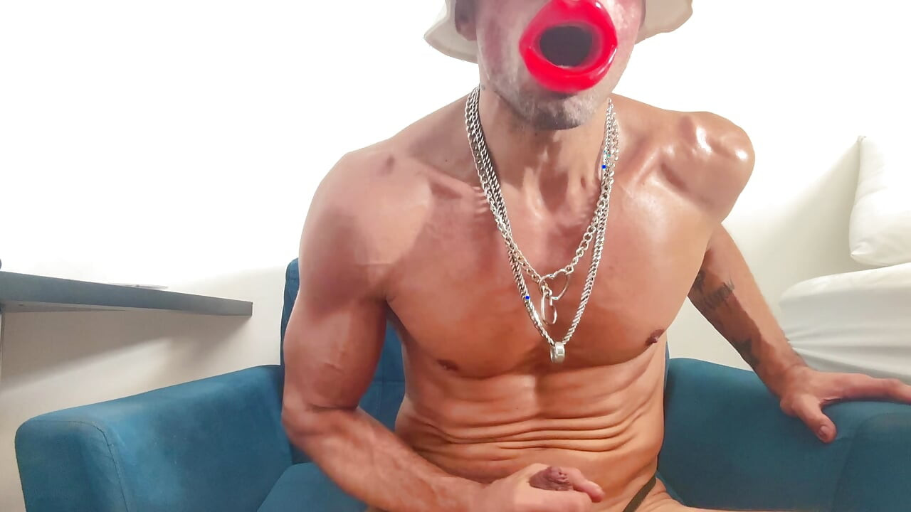 BIG MOUTH NAUGHTY DUSTY BITCH SLUT HETERO MAN