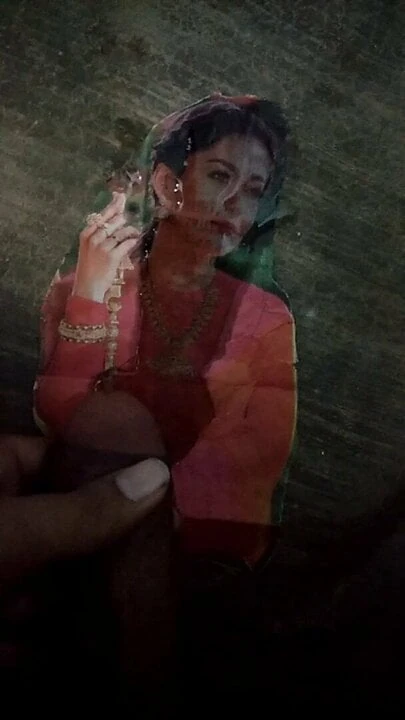 Nayanthara piss tribute