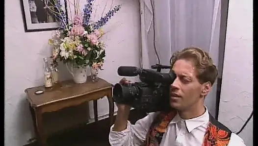 Dantel Çoraplı Baştan Çıkarıcı Hatun aç Bir Şekilde Yarak Emiyor