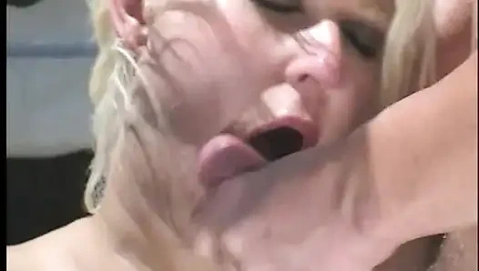 Hardcore Chick Takes Cock in Her Ass and Cunt in FMMM Foursome Outside