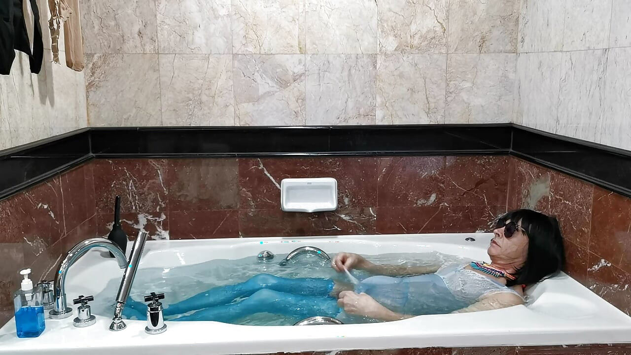 Eroticism and Naturalism in a Bangkok Hotel or Evening After a Date, Episode