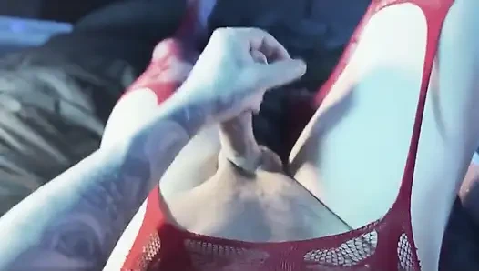 Kırmızı iç çamaşırlı seksi kadın kılıklı (seksi kadın kılıklı vücut)