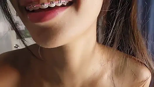 Маленький азиатский массажер