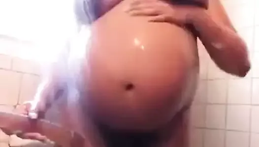 Thick Sexy Hairy Pregnant Pt 1
