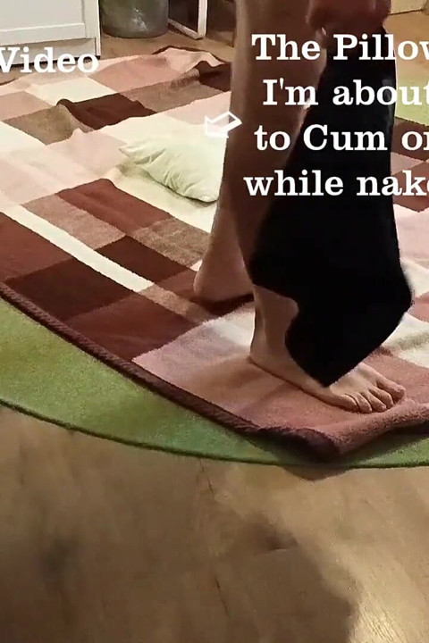 Masturbación desnuda con la joroba