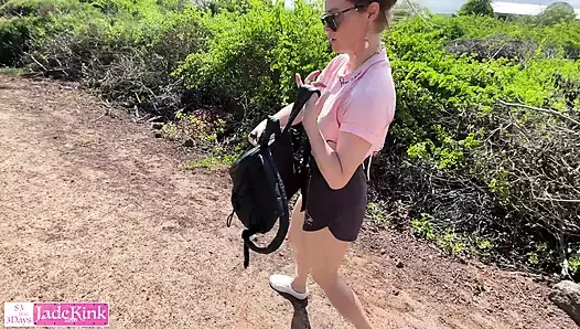 Amateur Couple Vacation Public Beach Flashing Tits and Sex