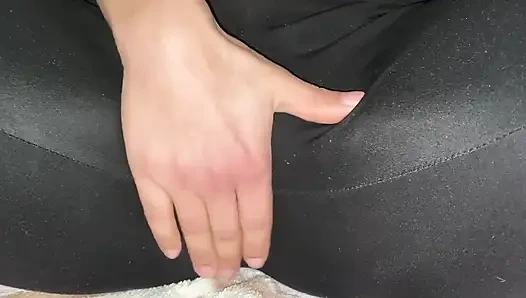 Я Салмаа, саудовская арабка, и хочу поделиться своим опытом мастурбации