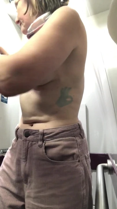 在火车上赤身裸体是唯一的出路！ | 短片 1