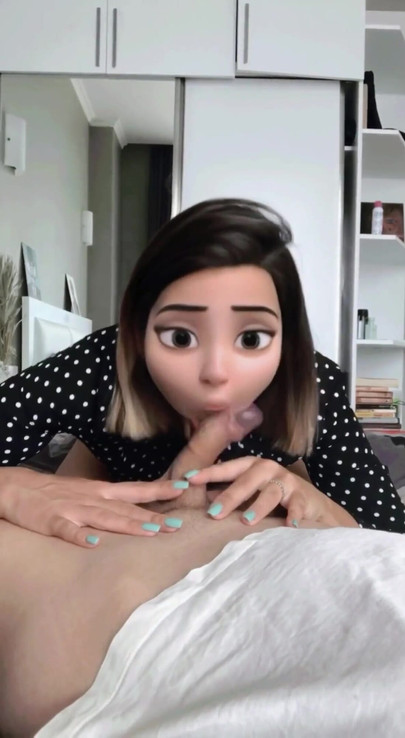 Emotivni trenutak iz filma "Najbolji prijatelji se jebu i snimaju pred kamerom sa Disney princess filterom"