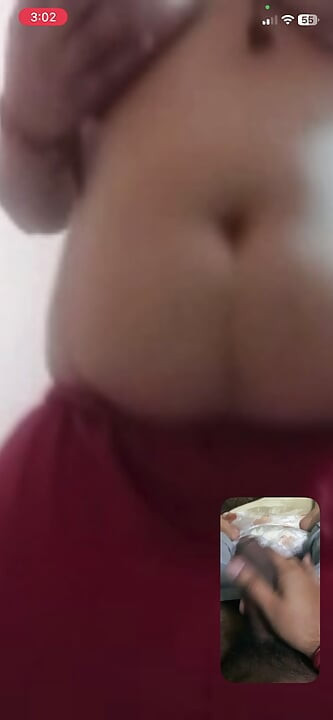 Scopata come una puttana in una videochiamata