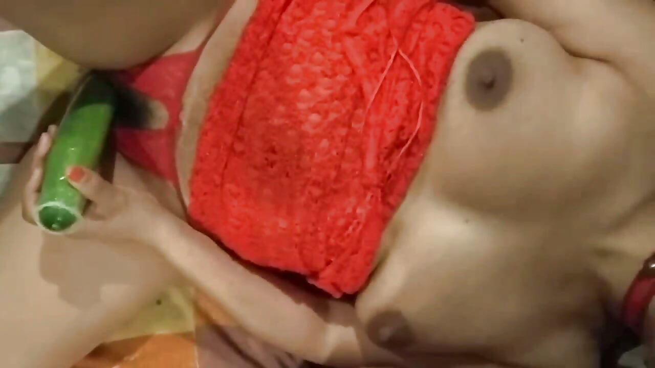 Sex med en rig agurk, jeg havde en dejlig trekant med min mand og en agurk