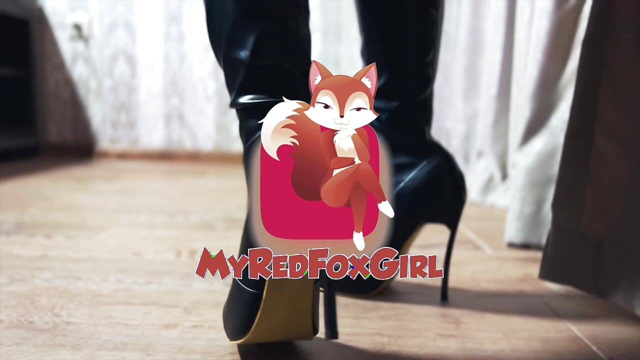 Holiday Heel Fetish: Santa Girl’s Wild Ride & Boot Cumshot