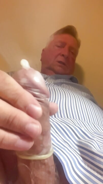 Cum in condom