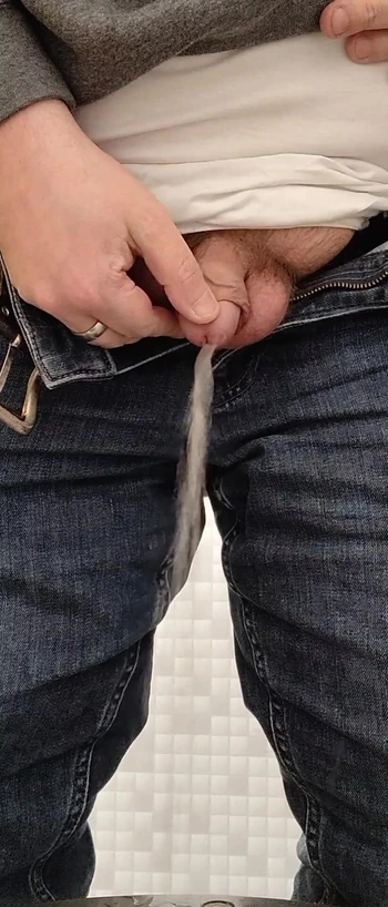 Pissing #70