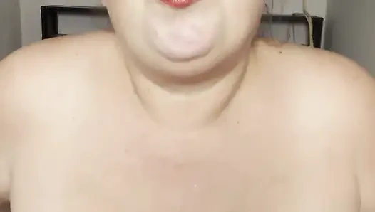 Olgun iri güzel kadına gece geç saatlerde evde yüz zamanı