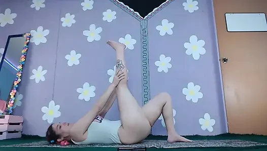 Yoga egzersizi acemi canlı yayın teşhiri