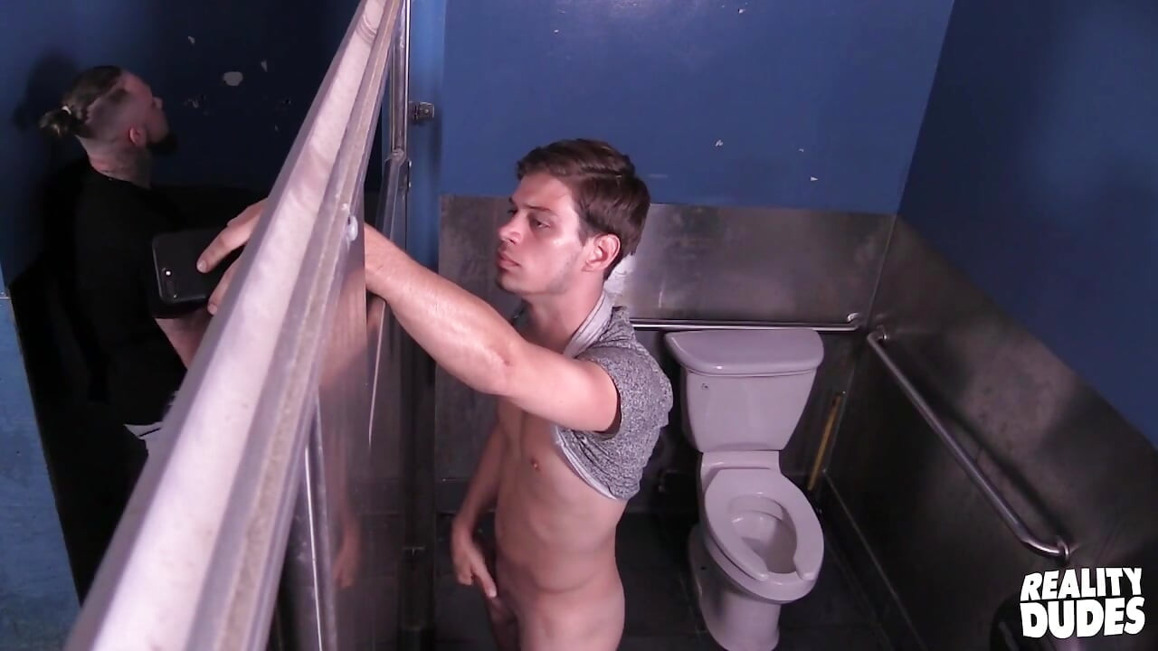 REALITY DUDES - Public Bathroom Tension: Gage Unkut Fucks A Stud And Bathes His Ass In Cum