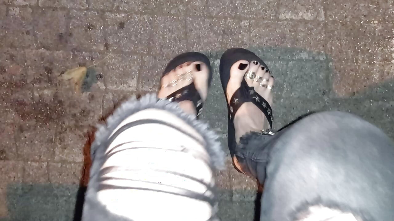feet so good - public crossdressing