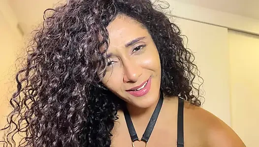 Milla ferrazo punya pekerjaan rahasia dan hursband-nya tahu itu