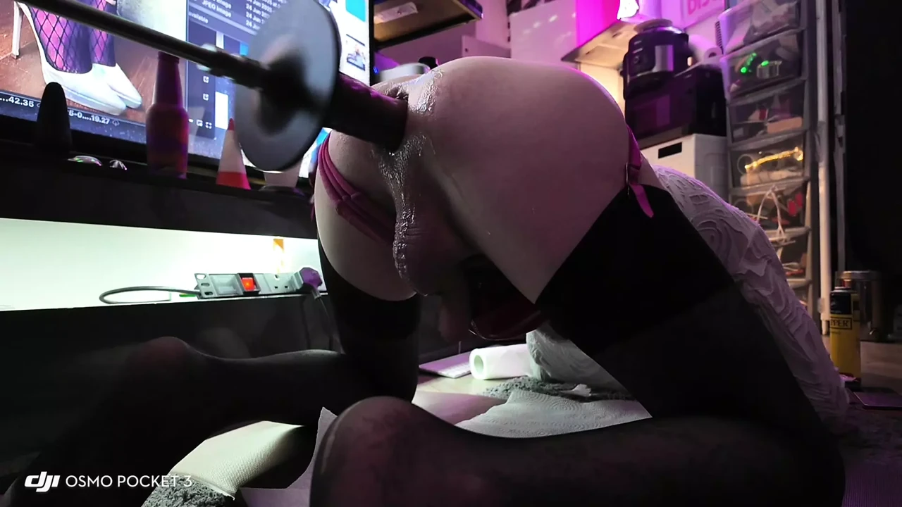 trans with sex machine on full speed getting a good pounding
