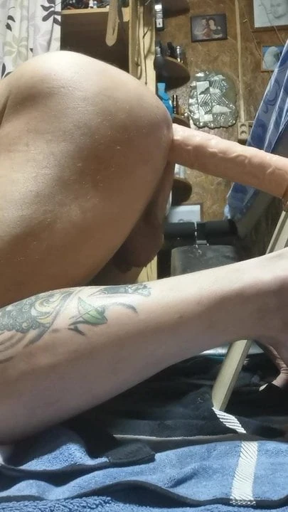 My new dildak pleases my ass to the full length